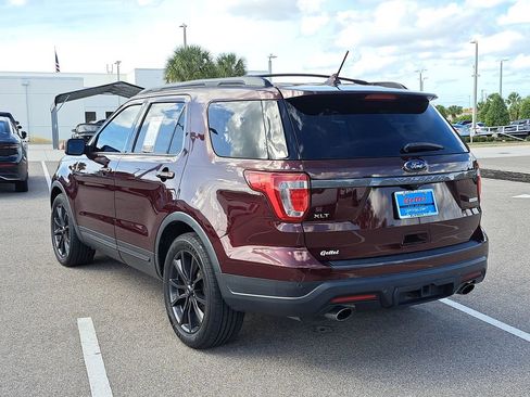 Used 2019 Ford Explorer XLT w/ Equipment Group 202A image 4