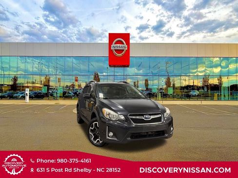 Used 2017 Subaru Crosstrek 2.0i Limited image 1