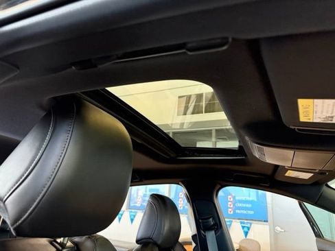 Used 2023 MAZDA MAZDA3 s FWD image 26