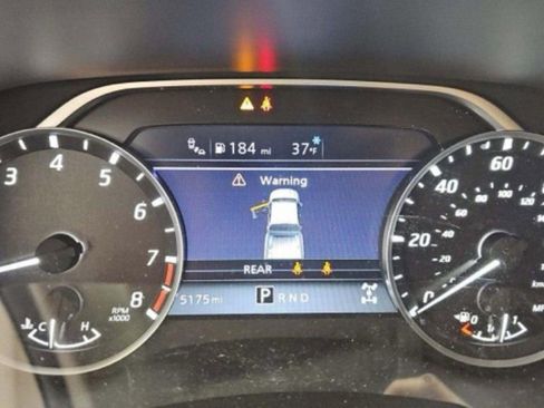 Used 2025 Nissan Frontier SV image 14