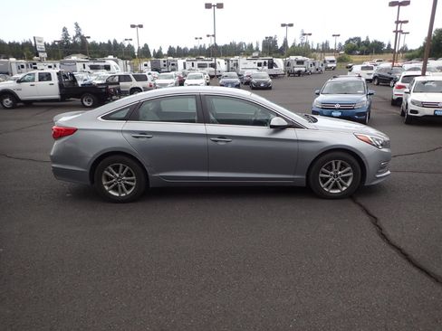 Used 2015 Hyundai Sonata SE FWD image 6