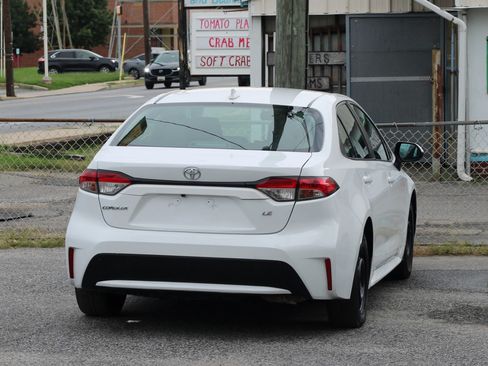 Used 2022 Toyota Corolla LE FWD image 8