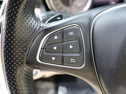 Used 2016 Mercedes-Benz GLA 250 image 19