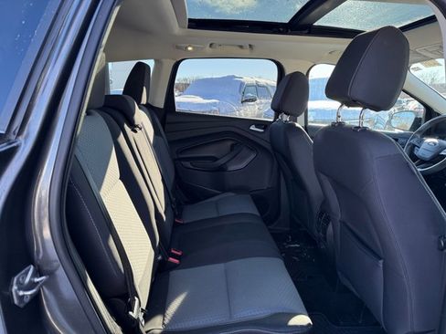 Used 2017 Ford Escape SE image 30