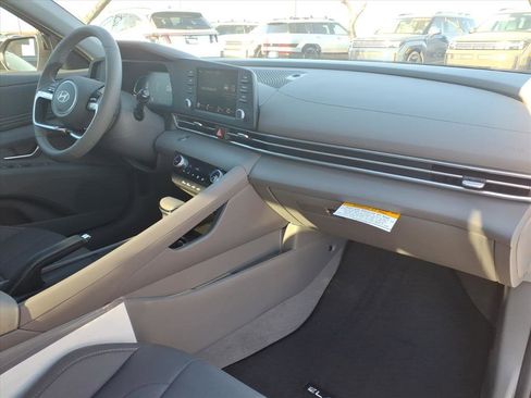 New 2026 Hyundai Elantra Sport image 6