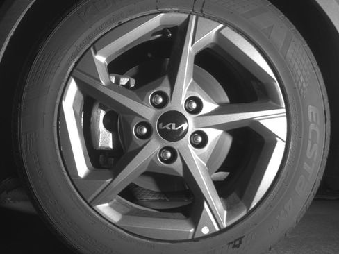 Used 2025 Kia K4 LXS image 12