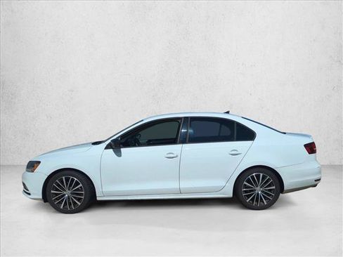 Used 2017 Volkswagen Jetta Sport FWD image 8