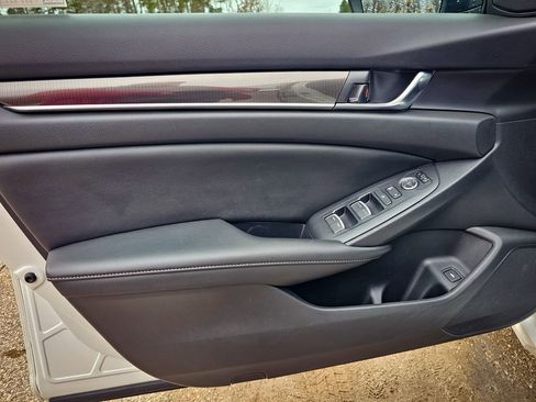 Used 2019 Honda Accord Sport image 10