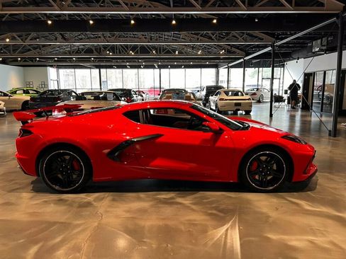 Used 2021 Chevrolet Corvette Stingray Premium Cpe w/ Z51 Performance Package image 6