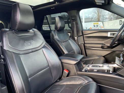 Used 2022 Ford Explorer ST w/ ST Street Pack image 20
