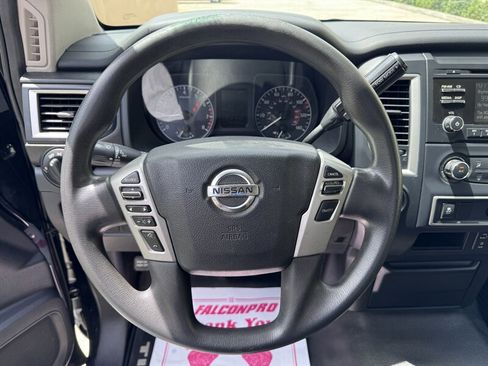 Used 2017 Nissan Titan S RWD image 9