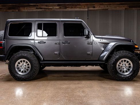 Used 2025 Jeep Wrangler Unlimited Rubicon 392 AWD/4WD image 10