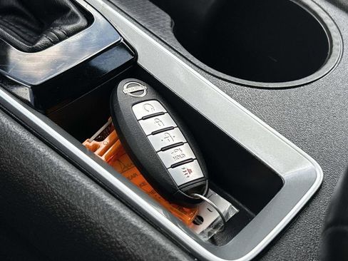 Used 2025 Nissan Altima 2.5 SV image 27