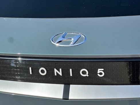 Used 2024 Hyundai Ioniq 5 SE image 28