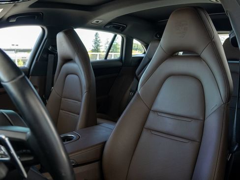 Certified 2023 Porsche Panamera 4S AWD/4WD image 5