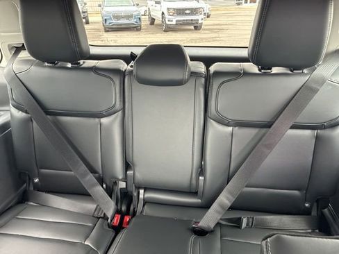 New 2026 Ford Expedition Platinum image 24