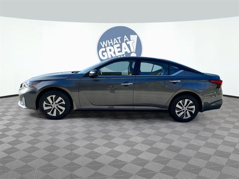 Certified 2025 Nissan Altima 2.5 S image 4