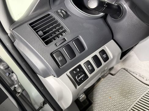 Used 2010 Toyota Tacoma PreRunner RWD image 21