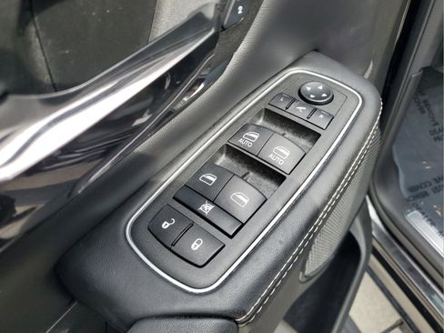 Used 2022 RAM 1500 Limited w/ Bed Utility Group image 12