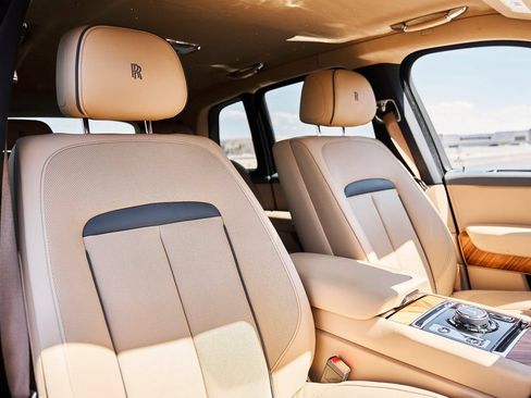 Used 2020 Rolls-Royce Cullinan AWD/4WD image 39