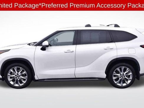 Used 2021 Toyota Highlander Limited image 2