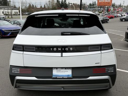 Certified 2025 Hyundai Ioniq 5 SE image 4