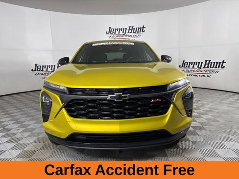 Used 2024 Chevrolet Trax RS w/ Driver Confidence Package image 3