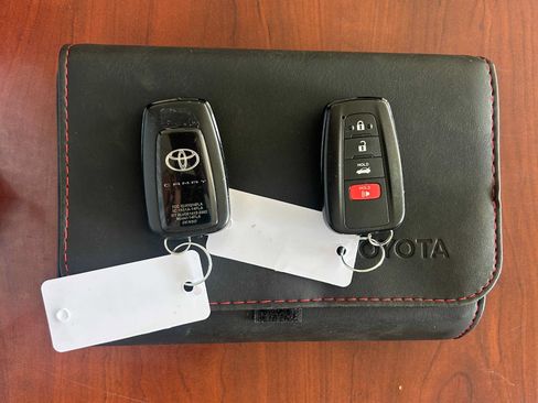 Used 2024 Toyota Camry SE w/ Convenience Package FWD image 19