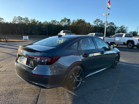 Used 2025 Honda Civic Sport Touring image 3