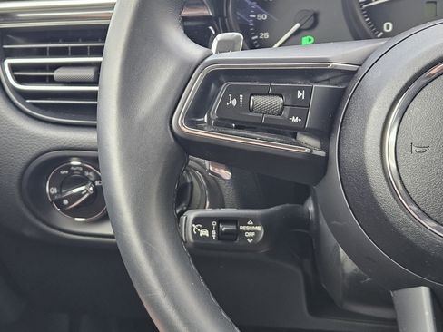 Certified 2025 Porsche Macan image 26