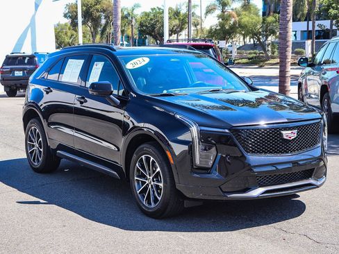 Used 2024 Cadillac XT4 Sport w/ Cold Weather Package FWD image 3