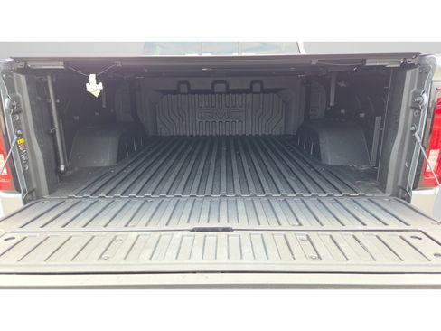 Used 2026 GMC Sierra 1500 Denali Ultimate AWD/4WD image 9