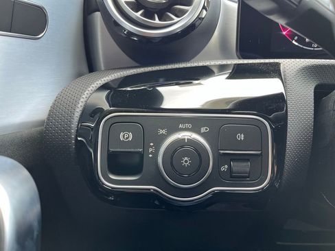 Used 2025 Mercedes-Benz CLA 250 4MATIC image 18