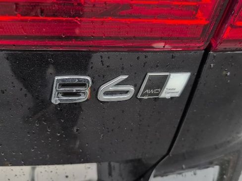 Used 2023 Volvo XC60 B6 Ultimate w/ Protection Package Premier AWD/4WD image 8