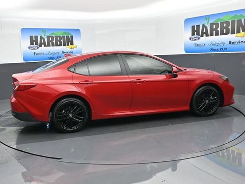 Used 2025 Toyota Camry LE FWD image 6