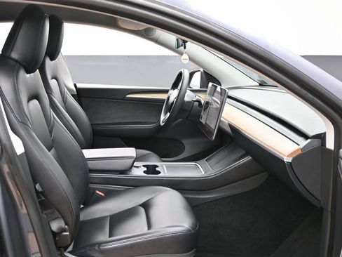 Used 2023 Tesla Model Y Long Range AWD/4WD image 9
