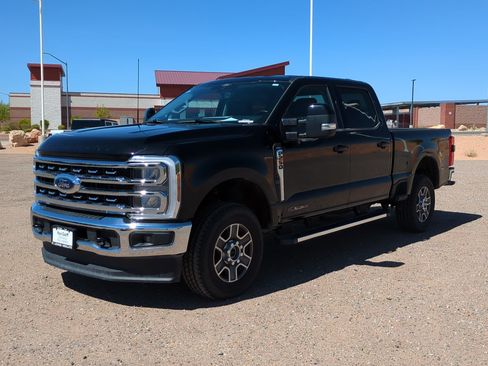 Used 2025 Ford F250 Lariat AWD/4WD image 10
