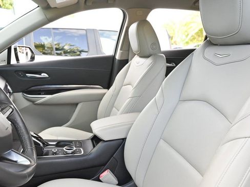 Used 2021 Cadillac XT4 Luxury FWD image 11