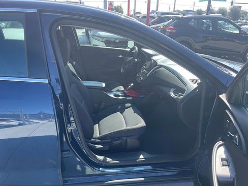 Used 2022 Chevrolet Malibu LT image 12