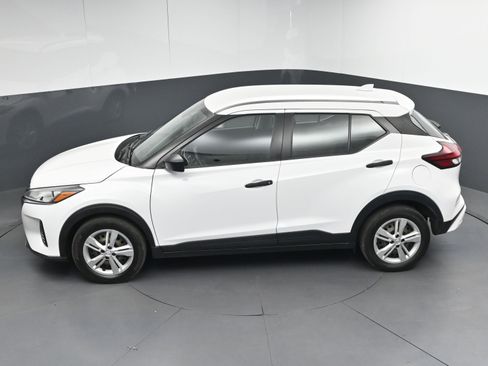 Used 2023 Nissan Kicks S image 33