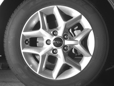 Used 2025 Kia Soul LX w/ LX Technology Package FWD image 13