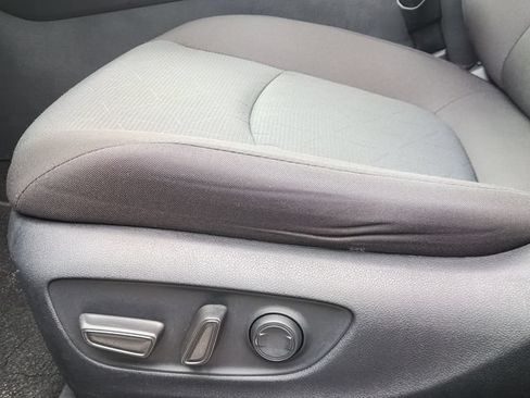 Certified 2025 Toyota RAV4 XLE FWD image 22