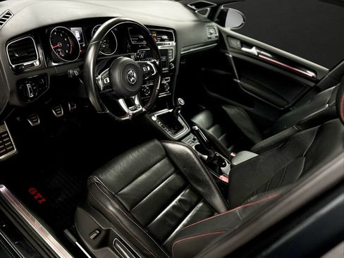 Used 2016 Volkswagen GTI SE w/ Lighting Package (SEL) FWD image 10