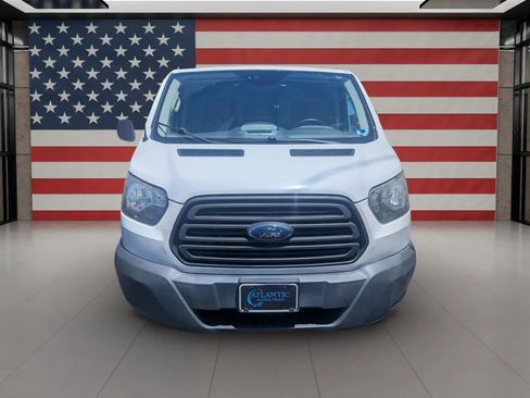 Used 2017 Ford Transit 250 130 Low Roof RWD image 6