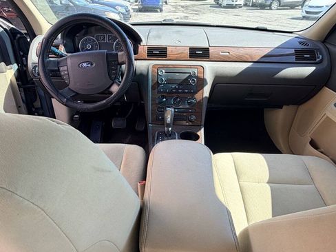 Used 2008 Ford Taurus SEL FWD image 6
