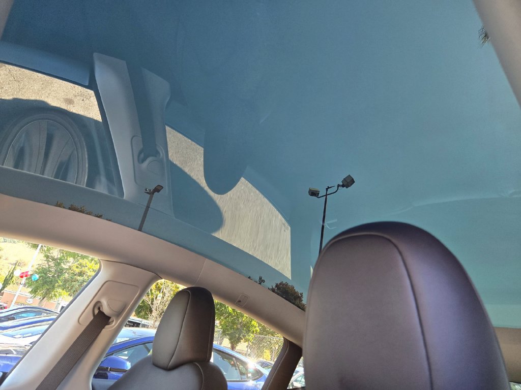 Used 2023 Tesla Model Y 2WD image 17