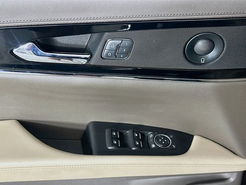 Used 2022 Lincoln Nautilus Reserve w/ Equipment Group 201A image 15