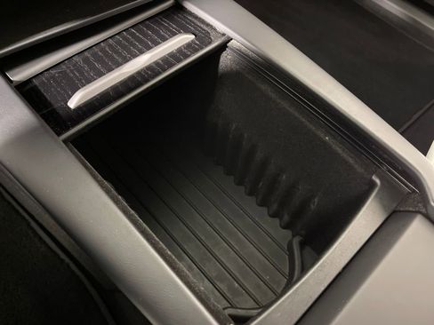 Used 2018 Tesla Model X 100D image 30