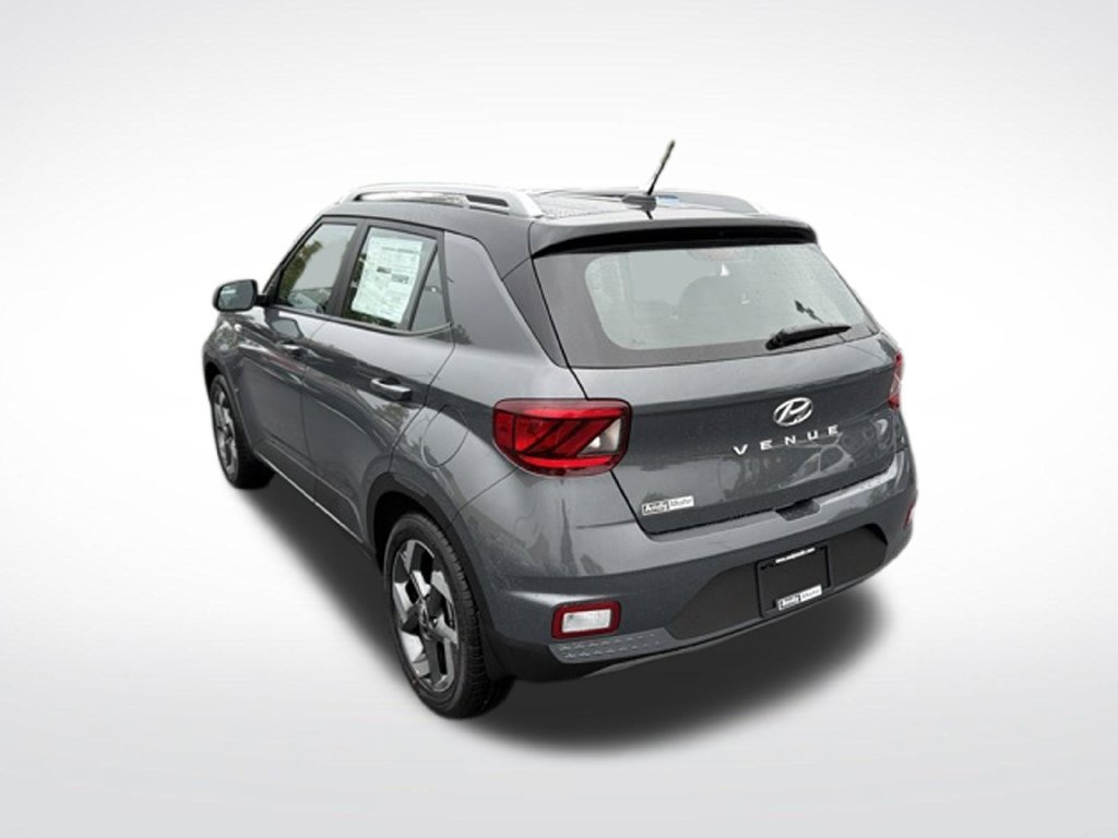New 2026 Hyundai Venue SEL FWD image 5