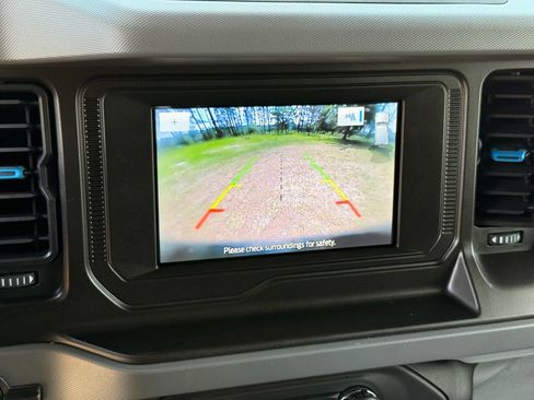 Used 2023 Ford Bronco Black Diamond AWD/4WD image 18